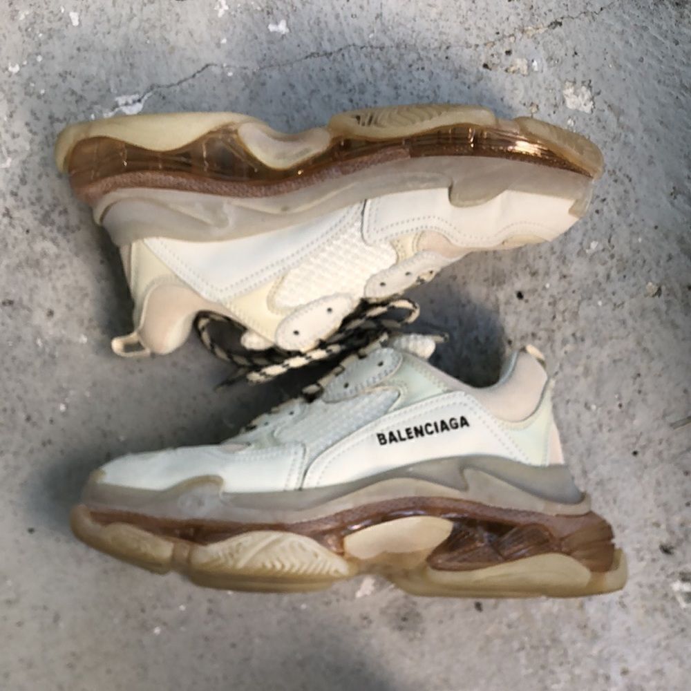 Balenciaga  Triple  S sneakers - Picture 2 of 10
